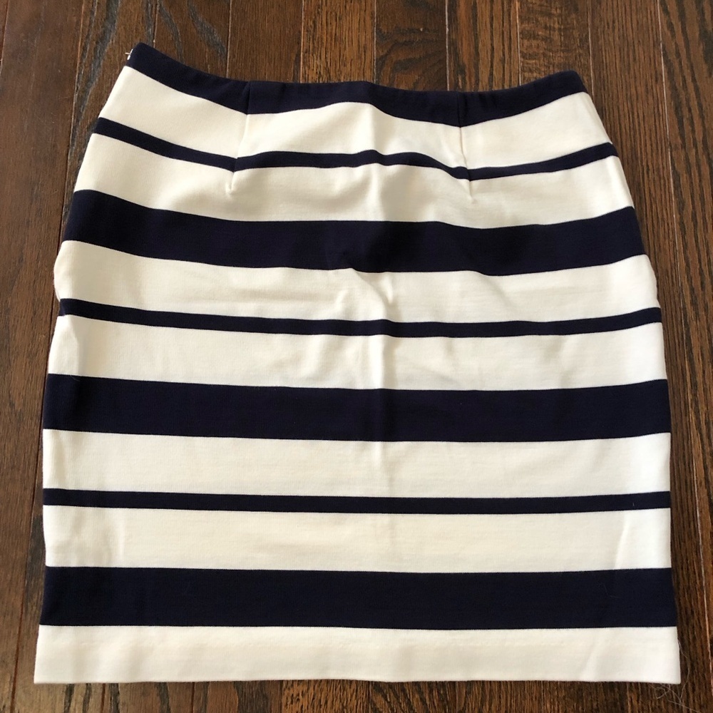 Banana Republic Women’s 2 Navy Blue/White Pencil Mini Skirt w/Side Zipper - EUC! - Picture 10 of 10